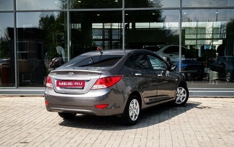 Hyundai Solaris II рестайлинг, 2011 год, 600 000 рублей, 2 фотография