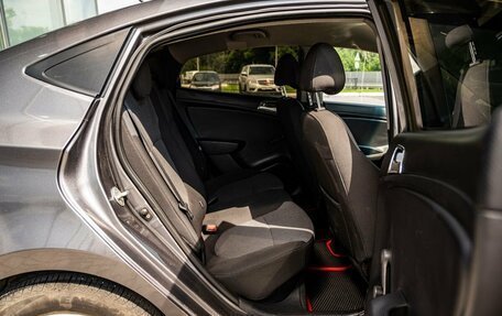 Hyundai Solaris II рестайлинг, 2011 год, 600 000 рублей, 13 фотография