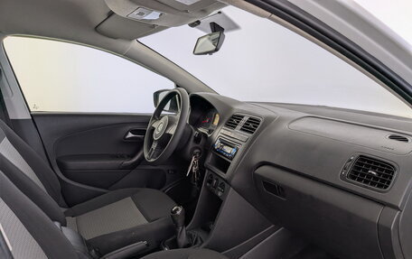 Volkswagen Polo VI (EU Market), 2014 год, 750 000 рублей, 11 фотография