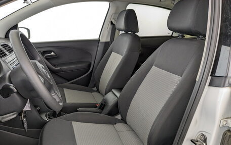 Volkswagen Polo VI (EU Market), 2014 год, 750 000 рублей, 20 фотография