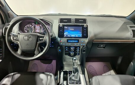 Toyota Land Cruiser Prado 150 рестайлинг 2, 2018 год, 6 400 000 рублей, 15 фотография