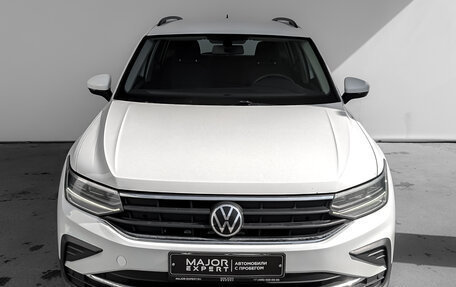 Volkswagen Tiguan II, 2021 год, 1 755 000 рублей, 2 фотография