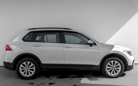 Volkswagen Tiguan II, 2021 год, 1 755 000 рублей, 4 фотография