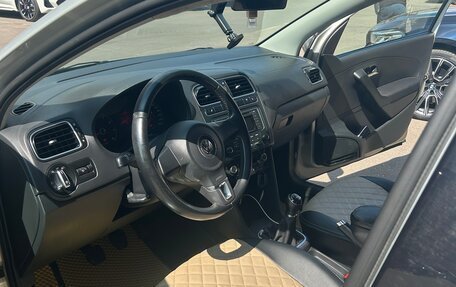 Volkswagen Polo VI (EU Market), 2013 год, 900 000 рублей, 9 фотография