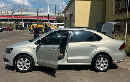 Volkswagen Polo VI (EU Market), 2013 год, 900 000 рублей, 10 фотография