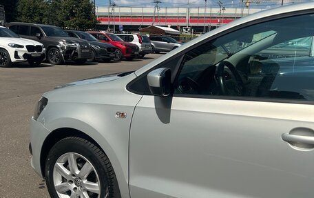 Volkswagen Polo VI (EU Market), 2013 год, 900 000 рублей, 15 фотография