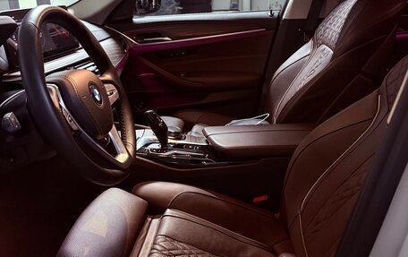 BMW 5 серия, 2022 год, 5 850 000 рублей, 9 фотография