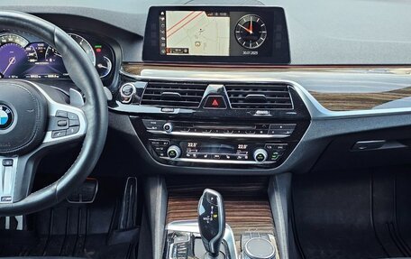 BMW 5 серия, 2017 год, 4 500 000 рублей, 14 фотография