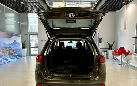 Mitsubishi Outlander III рестайлинг 3, 2018 год, 1 750 000 рублей, 6 фотография