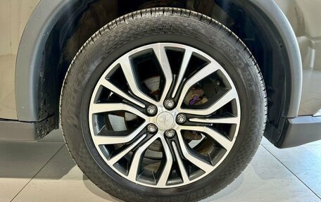 Mitsubishi Outlander III рестайлинг 3, 2018 год, 1 750 000 рублей, 8 фотография