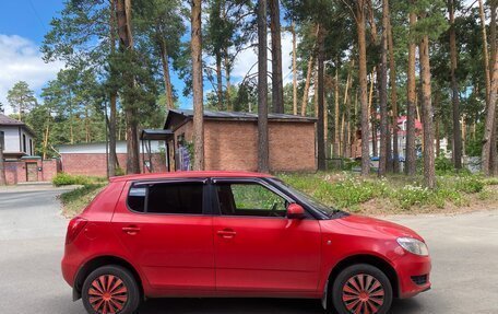 Skoda Fabia II, 2014 год, 600 000 рублей, 2 фотография