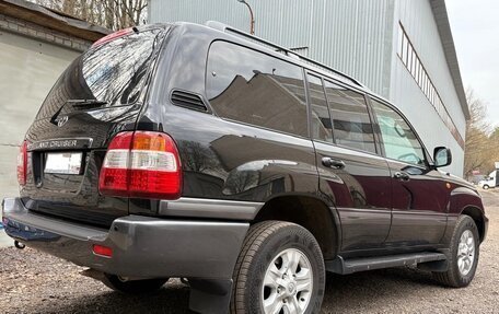 Toyota Land Cruiser 100 рестайлинг 2, 2006 год, 3 800 000 рублей, 5 фотография