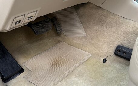 Toyota Land Cruiser 100 рестайлинг 2, 2006 год, 3 800 000 рублей, 11 фотография