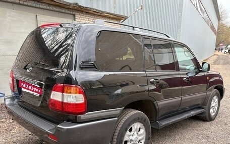 Toyota Land Cruiser 100 рестайлинг 2, 2006 год, 3 800 000 рублей, 4 фотография