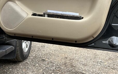 Toyota Land Cruiser 100 рестайлинг 2, 2006 год, 3 800 000 рублей, 20 фотография