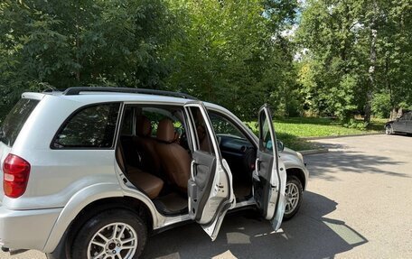 Toyota RAV4, 2004 год, 1 215 000 рублей, 12 фотография