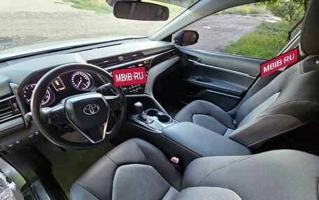 Toyota Camry, 2019 год, 2 650 000 рублей, 13 фотография