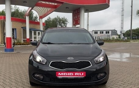 KIA cee'd III, 2015 год, 999 999 рублей, 3 фотография
