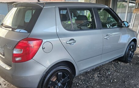 Skoda Fabia II, 2010 год, 650 000 рублей, 2 фотография