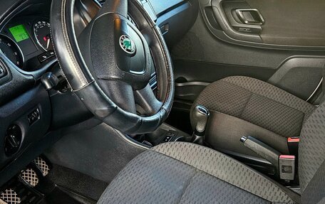 Skoda Fabia II, 2010 год, 650 000 рублей, 10 фотография