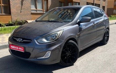 Hyundai Solaris II рестайлинг, 2012 год, 800 000 рублей, 1 фотография