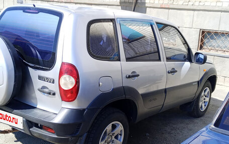Chevrolet Niva I рестайлинг, 2010 год, 359 500 рублей, 14 фотография