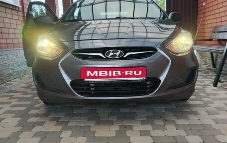 Hyundai Solaris II рестайлинг, 2013 год, 1 070 000 рублей, 4 фотография