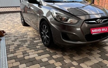 Hyundai Solaris II рестайлинг, 2013 год, 1 070 000 рублей, 15 фотография