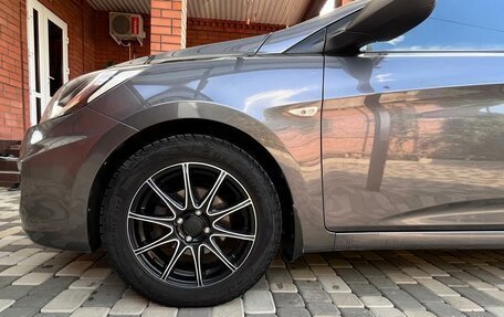 Hyundai Solaris II рестайлинг, 2013 год, 1 070 000 рублей, 34 фотография