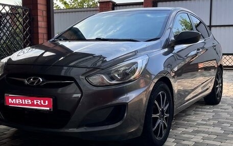 Hyundai Solaris II рестайлинг, 2013 год, 1 070 000 рублей, 29 фотография