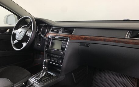 Skoda Superb III рестайлинг, 2012 год, 740 000 рублей, 13 фотография