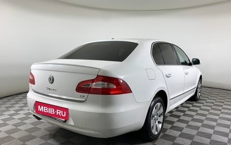Skoda Superb III рестайлинг, 2012 год, 740 000 рублей, 5 фотография