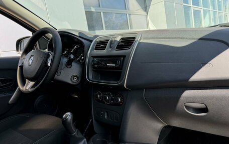 Renault Sandero II рестайлинг, 2016 год, 885 000 рублей, 6 фотография