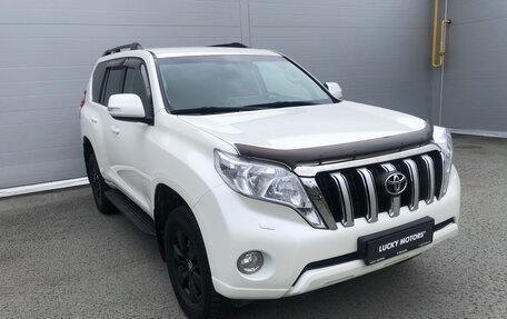 Toyota Land Cruiser Prado 150 рестайлинг 2, 2014 год, 3 479 000 рублей, 3 фотография