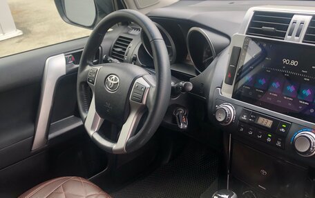 Toyota Land Cruiser Prado 150 рестайлинг 2, 2014 год, 3 479 000 рублей, 20 фотография