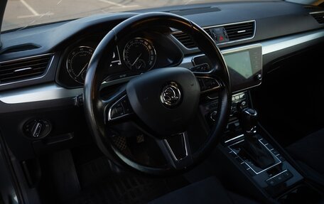 Skoda Superb III рестайлинг, 2018 год, 1 250 000 рублей, 15 фотография
