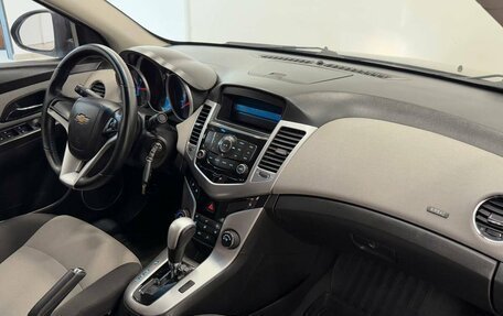 Chevrolet Cruze II, 2011 год, 895 000 рублей, 13 фотография