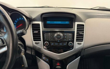 Chevrolet Cruze II, 2011 год, 895 000 рублей, 17 фотография