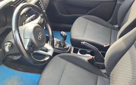KIA Rio IV, 2017 год, 775 000 рублей, 10 фотография