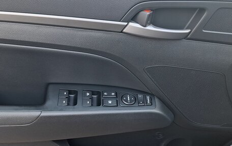 Hyundai Elantra VI рестайлинг, 2016 год, 1 390 000 рублей, 12 фотография