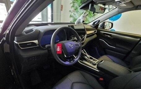 Toyota Highlander, 2025 год, 4 750 000 рублей, 12 фотография