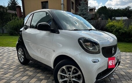 Smart Fortwo III, 2017 год, 850 000 рублей, 2 фотография