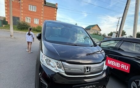 Honda Stepwgn IV, 2019 год, 1 800 000 рублей, 3 фотография