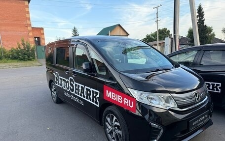 Honda Stepwgn IV, 2019 год, 1 800 000 рублей, 4 фотография