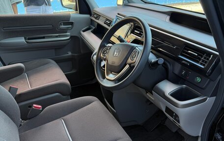 Honda Stepwgn IV, 2019 год, 1 800 000 рублей, 7 фотография