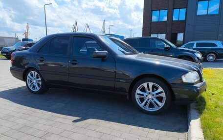 Mercedes-Benz C-Класс, 1995 год, 350 000 рублей, 3 фотография