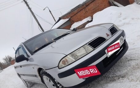 Mitsubishi Carisma I, 2000 год, 125 000 рублей, 2 фотография