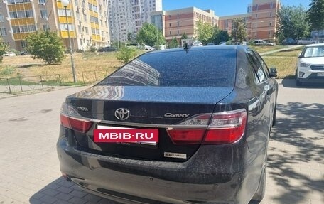 Toyota Camry, 2017 год, 2 000 000 рублей, 3 фотография
