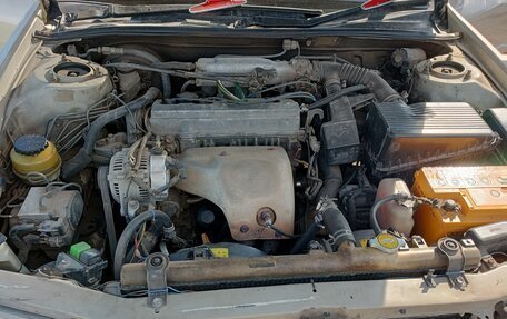 Toyota Camry, 1998 год, 380 000 рублей, 10 фотография