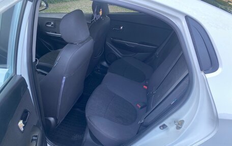 KIA Rio III рестайлинг, 2011 год, 780 000 рублей, 3 фотография